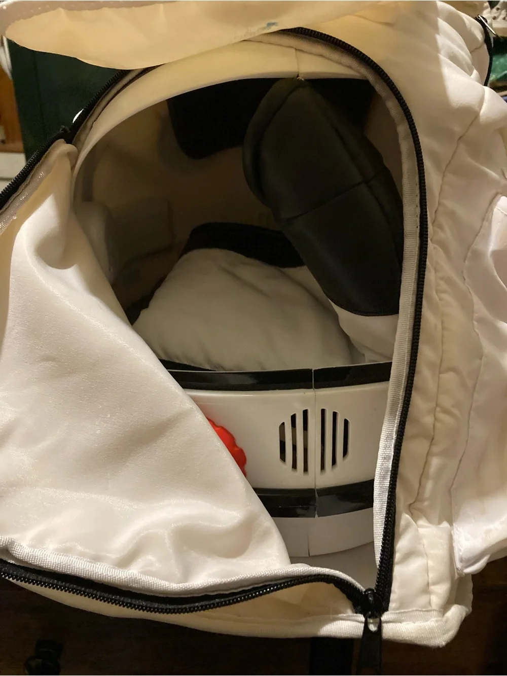 Aeromaz NASA backpack with jumpsuit, boots and hat costume